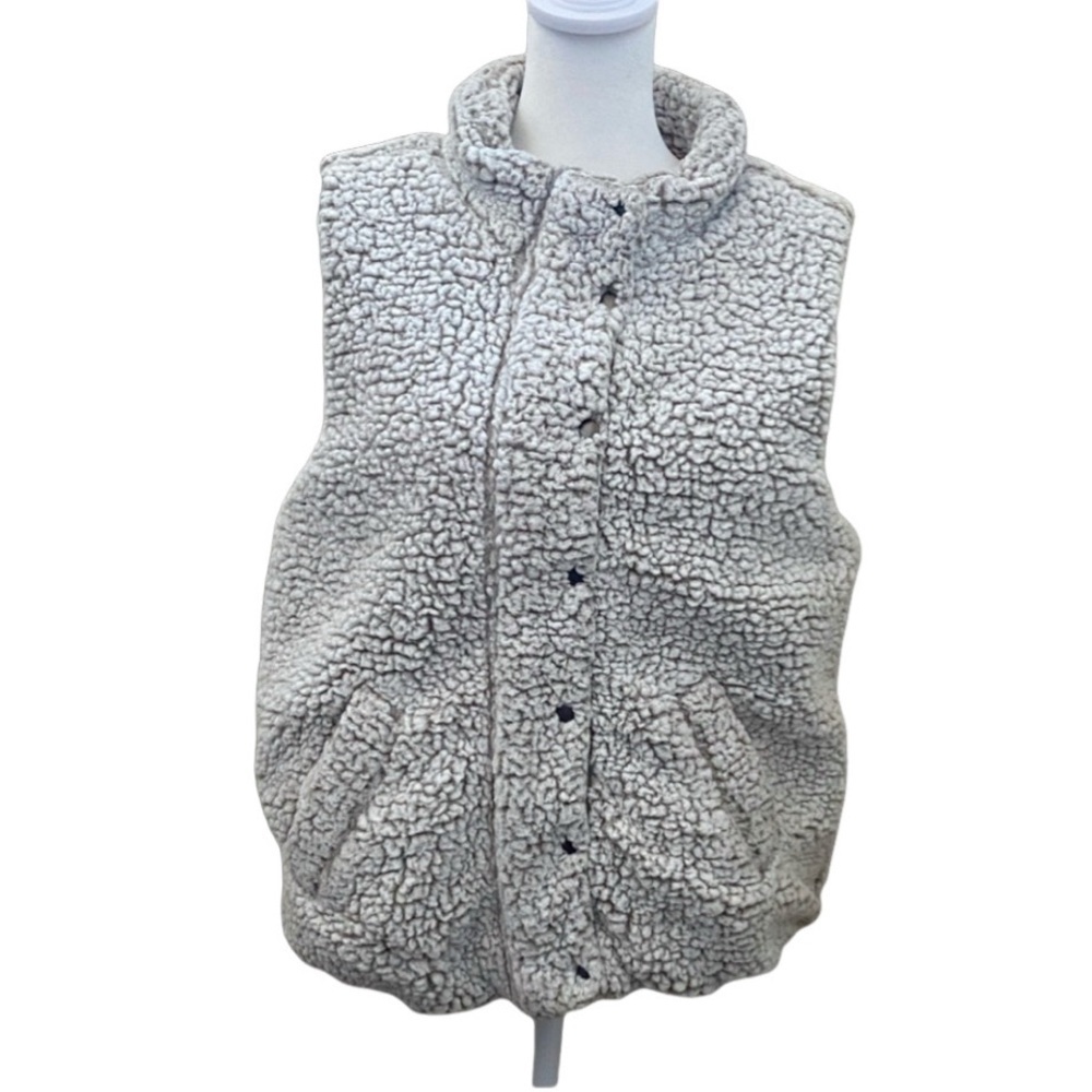 Miami Cozy Sherpa Vest. Cream/Oatmeal Color. Size M. Full Zip & Buttons.